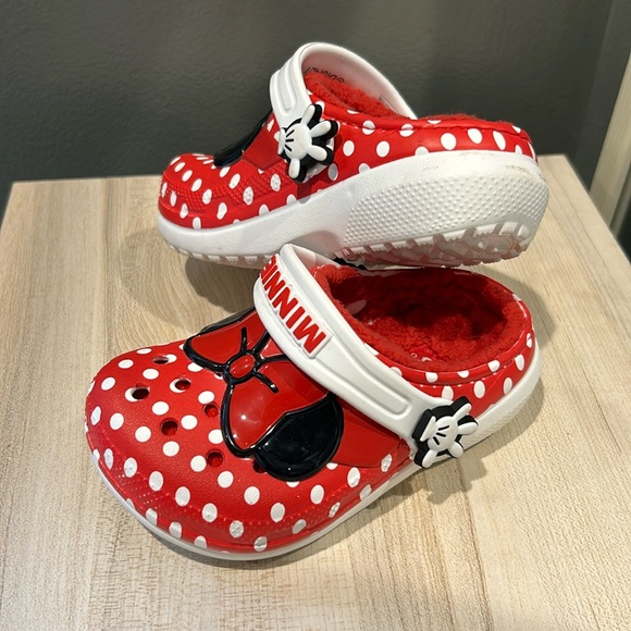 Disney Minnie Mouse Crocs - Picture 1 of 4